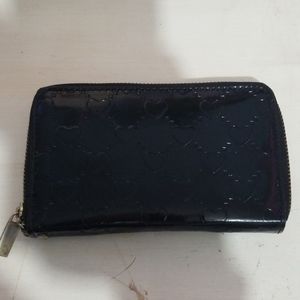 A black wallet